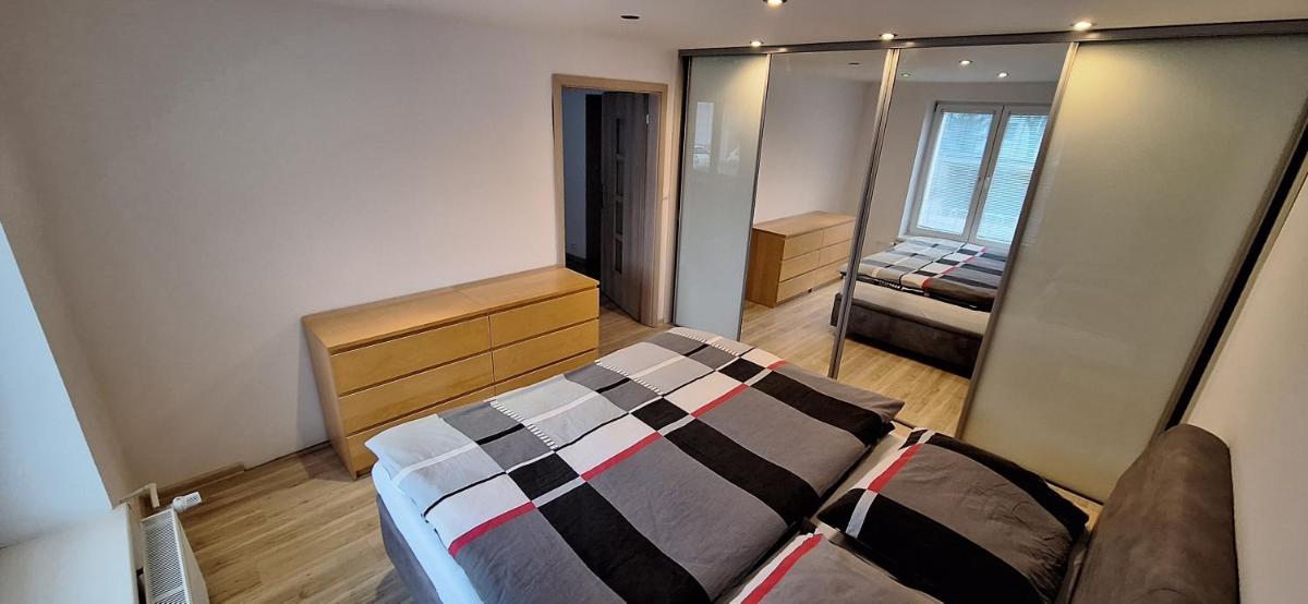 Image 2 of 2 rooms modern flat near the hockey stadium