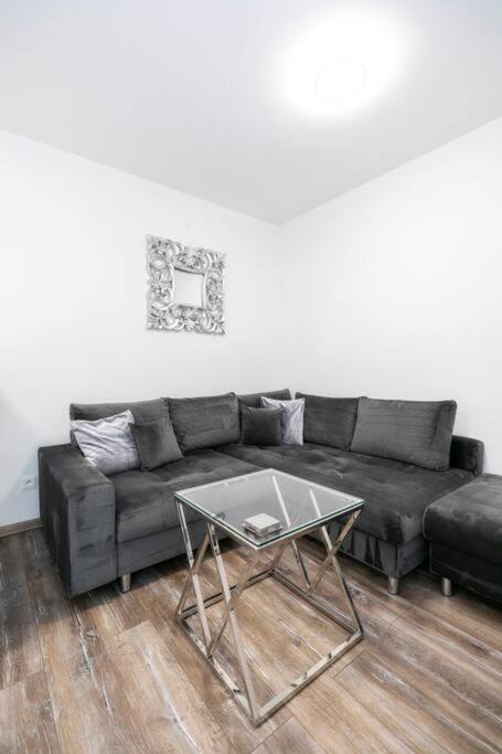 Image 4 of ALURE RESIDENCES 1 & 24h self check-in, free parking in front of the apartment building, new building, terrace, cafe with breakfast in the apartment building, next to the aqua park