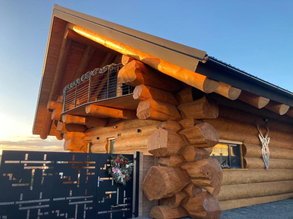Image 1 of Amia Chalet