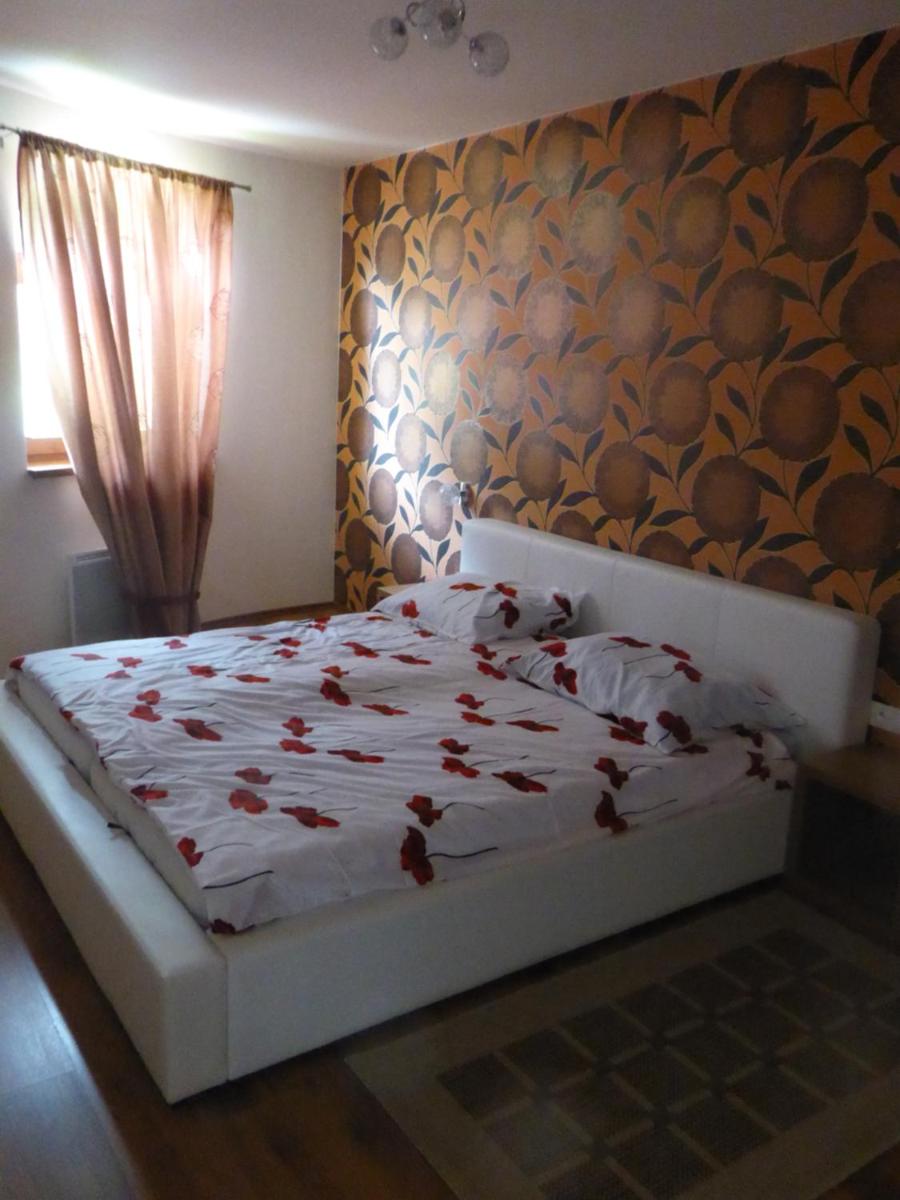 Image 2 of Apartman Tale