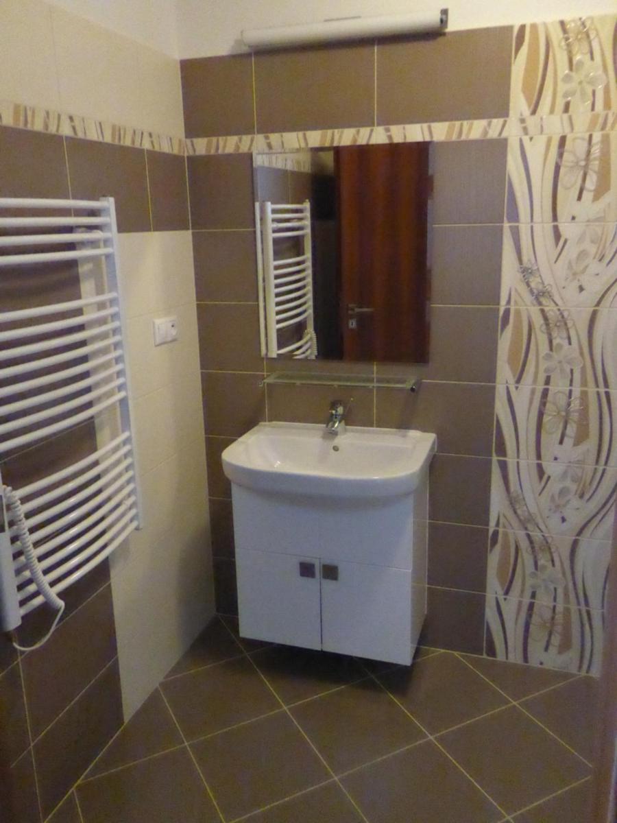 Image 3 of Apartman Tale