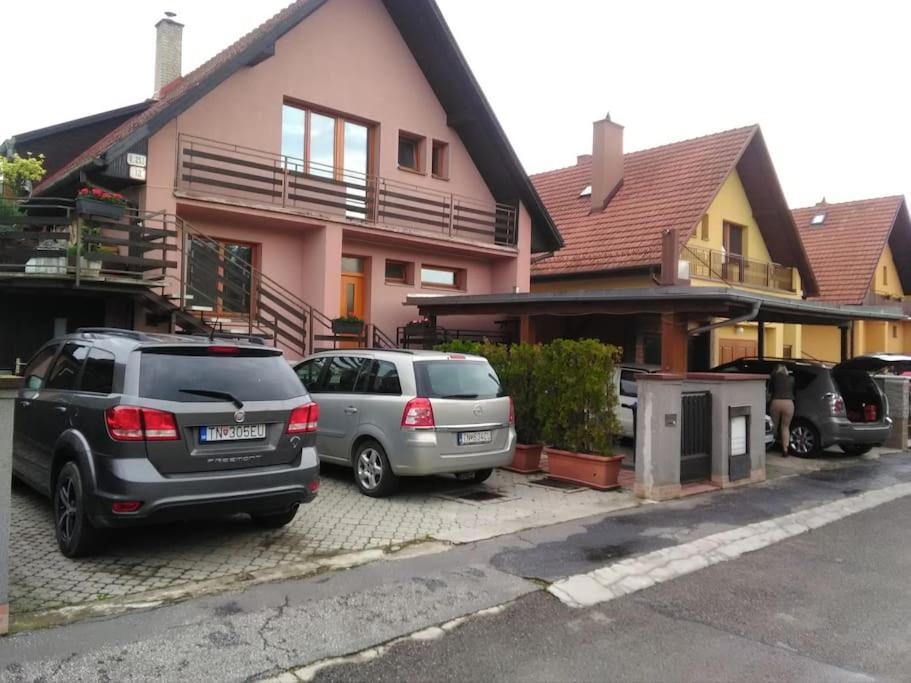Image 1 of Apartmán na ulici Jedľová 12