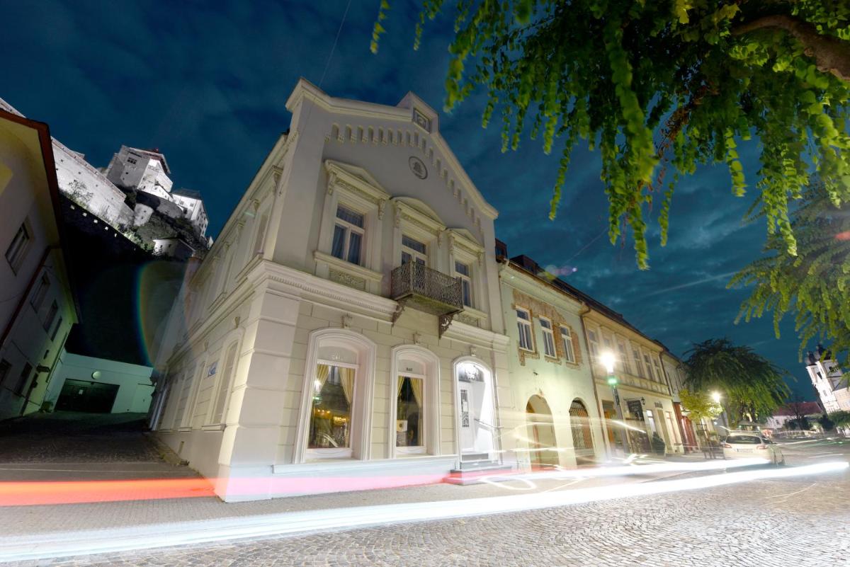 Image 4 of Apartmán s átriom v historickom centre