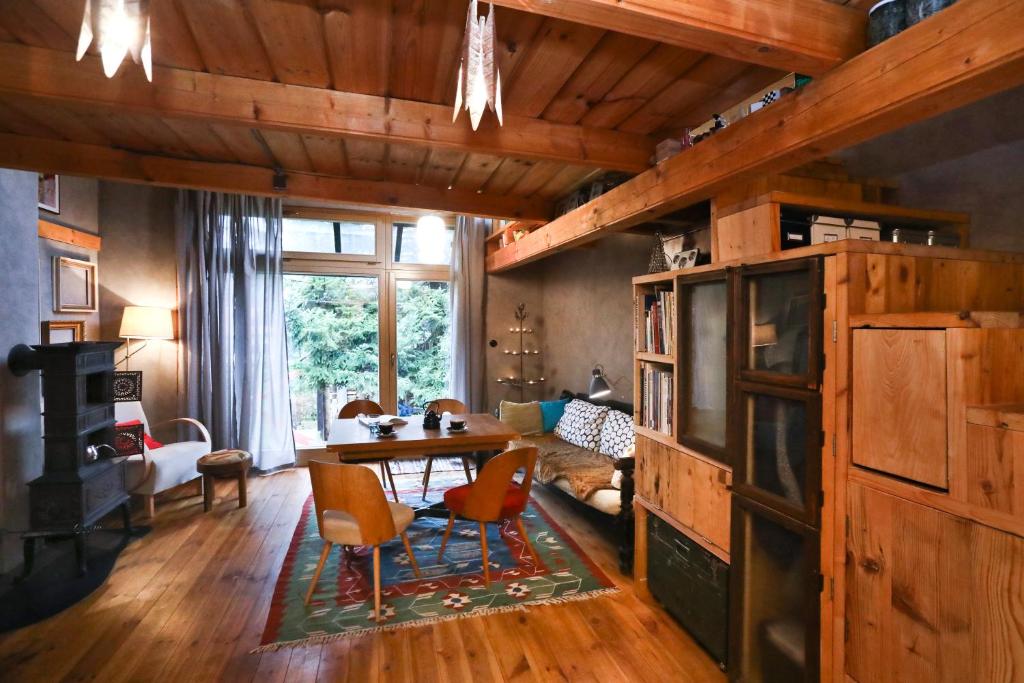 Image 1 of Atelier Eliska