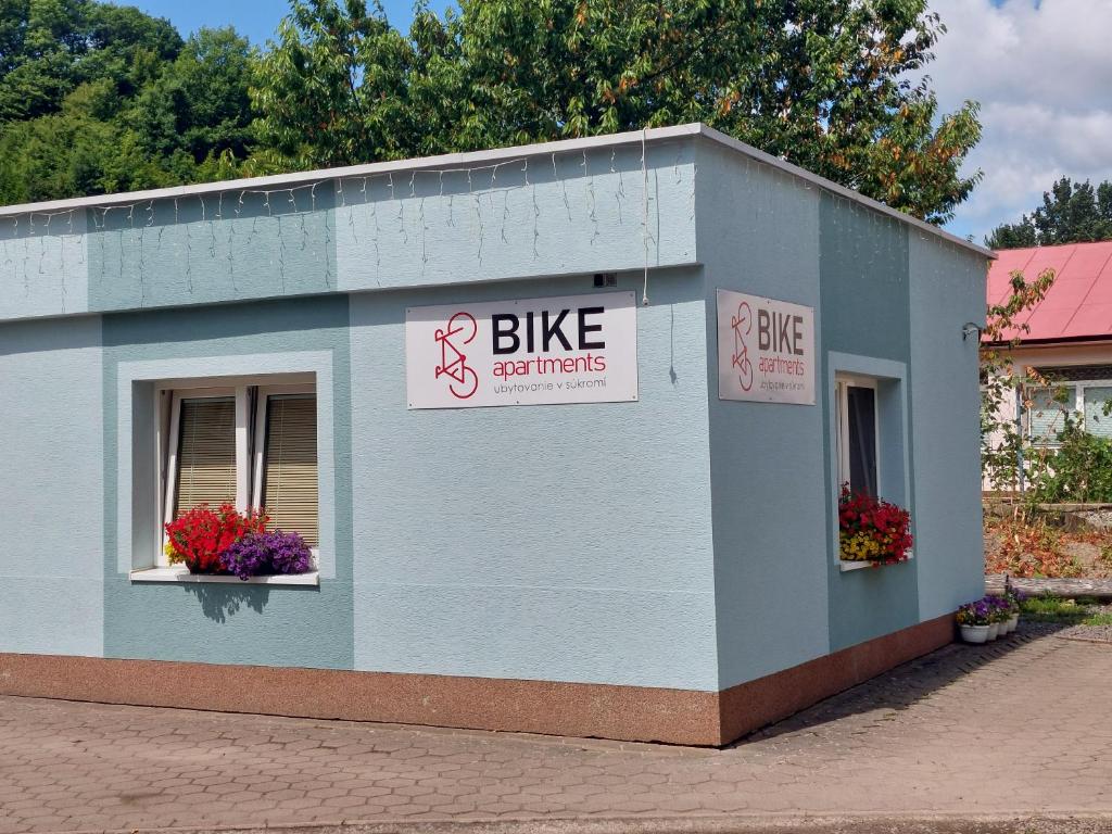 Image 1 of BIKE apartments 2