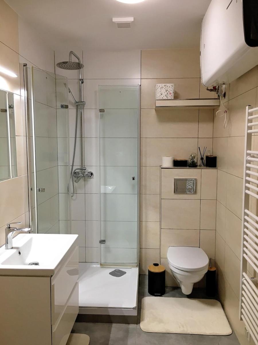 Image 2 of Budget Apartment KNM5
