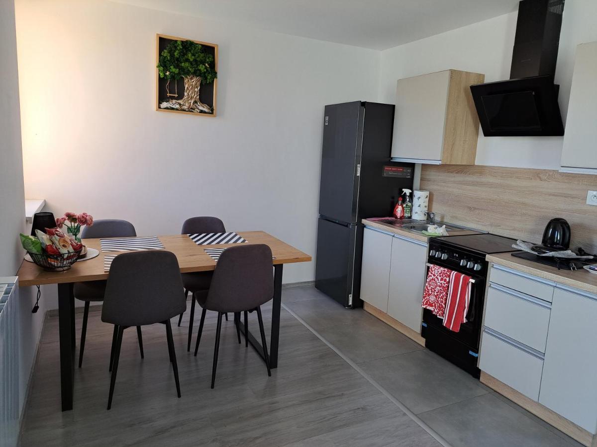 Image 3 of Budget Apartment KNM5