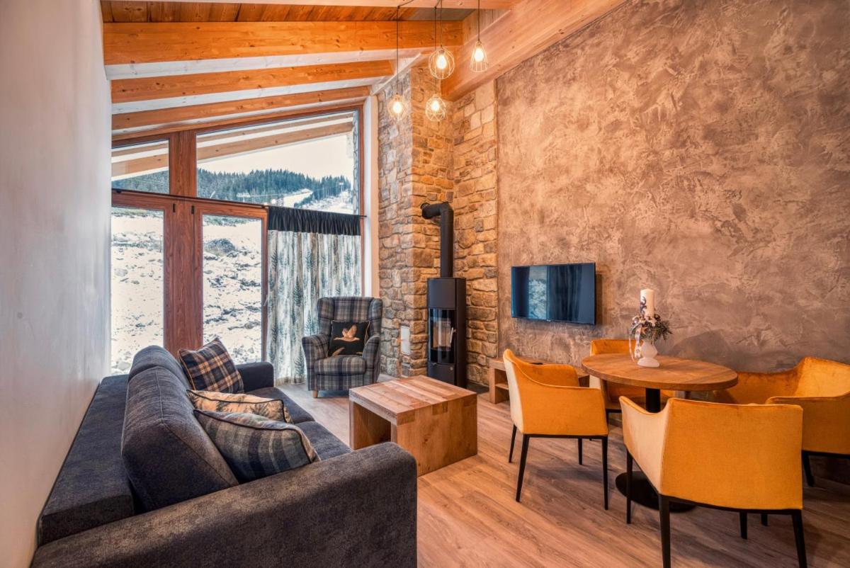 Image 4 of CHALET MOUNTAIN