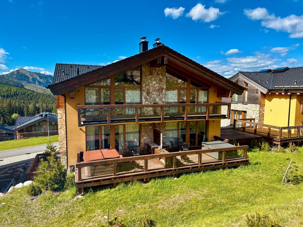 Image 5 of CHALET MOUNTAIN