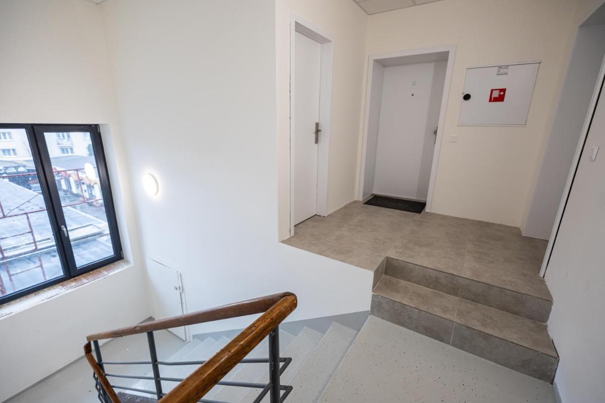 Image 3 of Castle Apartments
