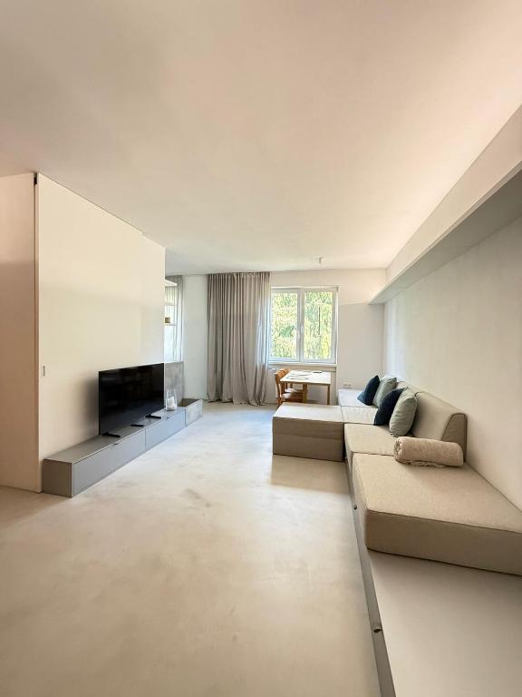 Image 1 of Central & Modern Apartment