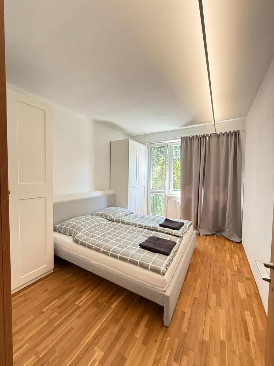 Image 2 of Central & Modern Apartment