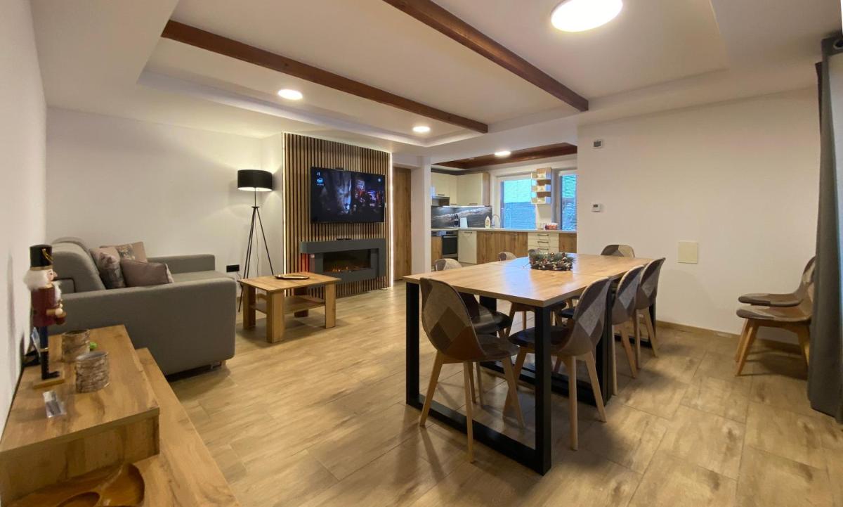 Image 5 of Chalet Green Park
