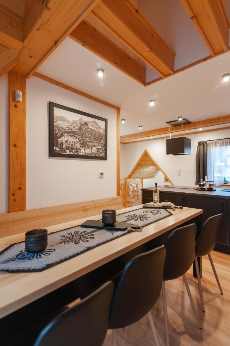 Image 4 of Chalet Mace