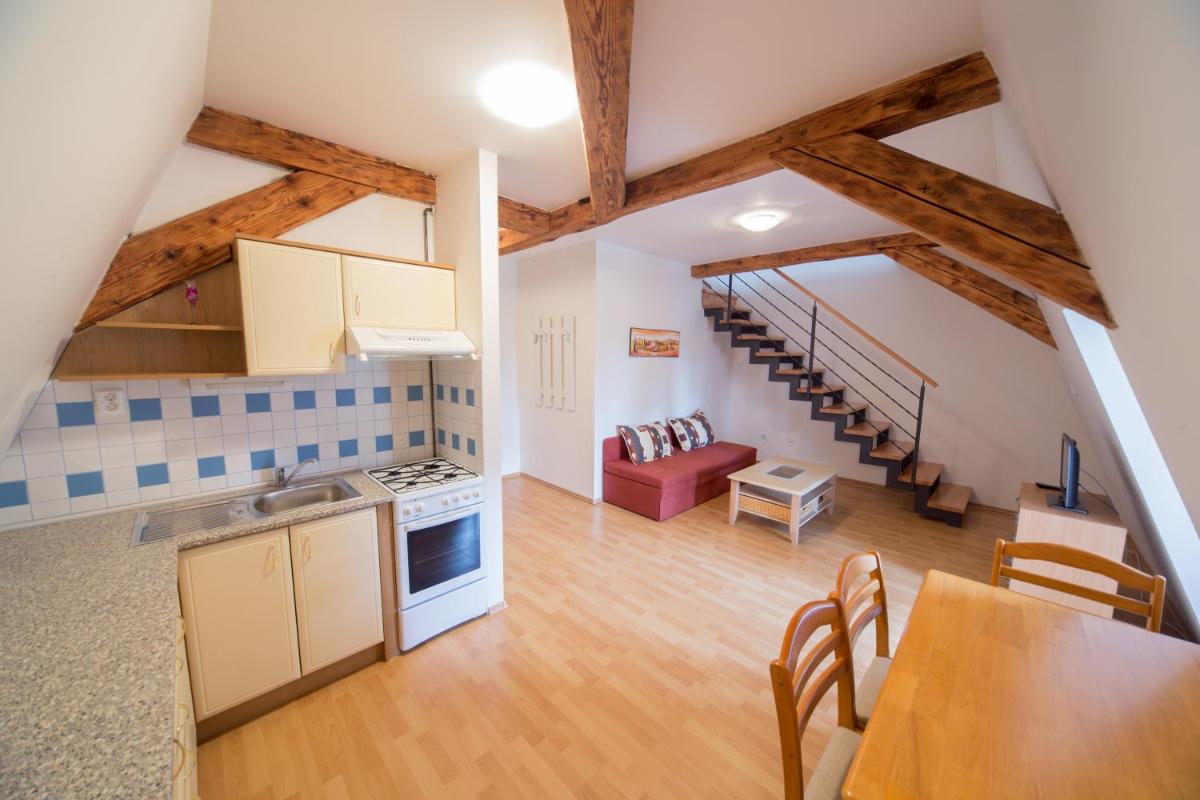 Image 5 of Chateau Diva