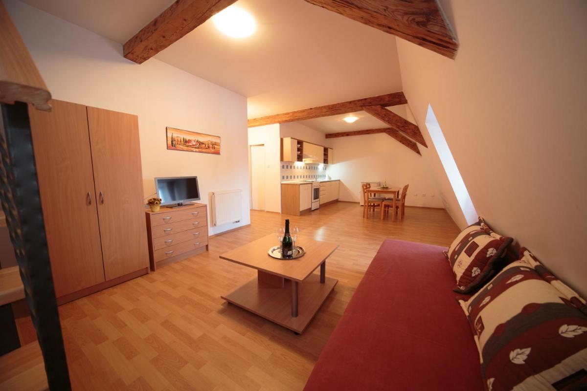 Image 3 of Chateau Diva