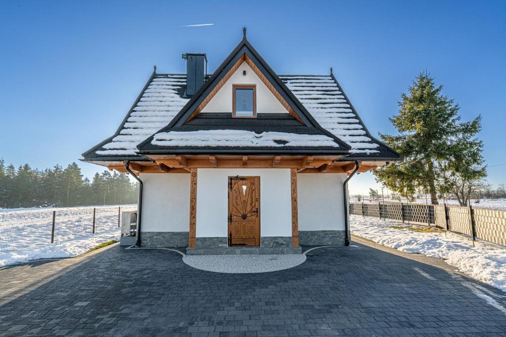 Image 1 of Chatka Marysi – Domek z prywatnym SPA