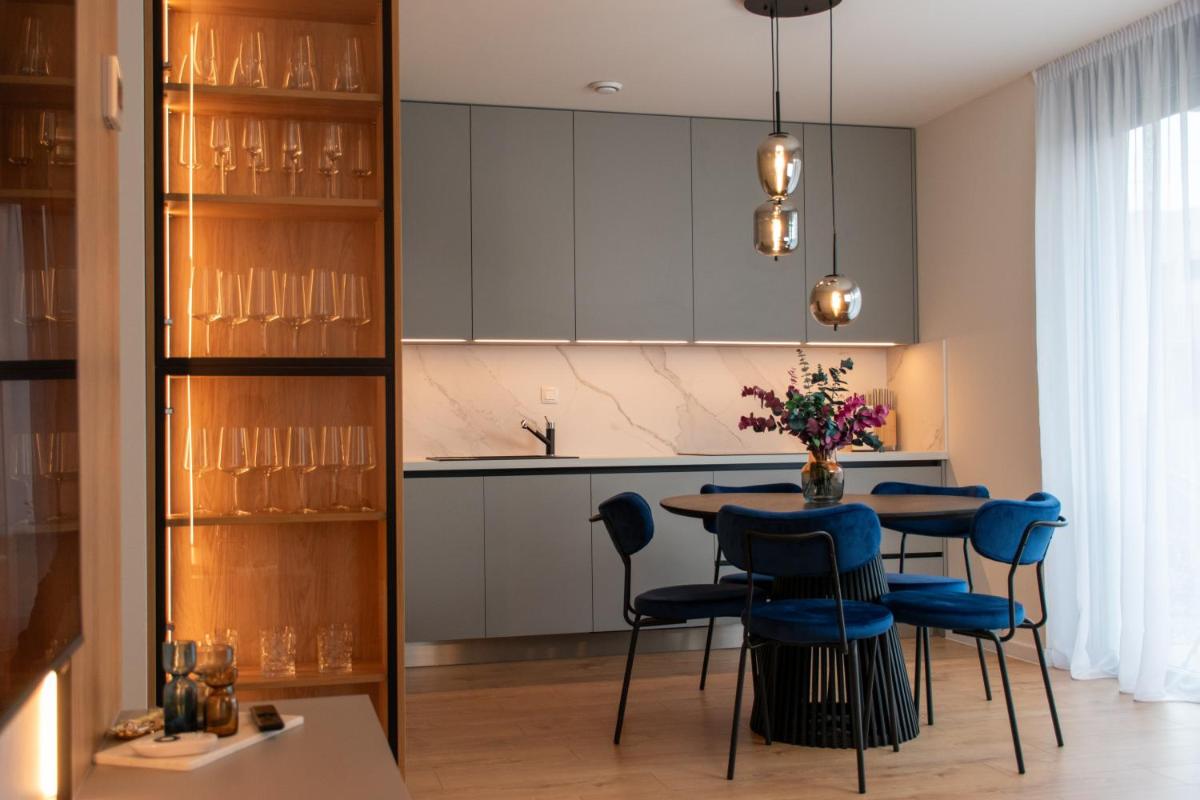 Image 3 of Chic Apartment