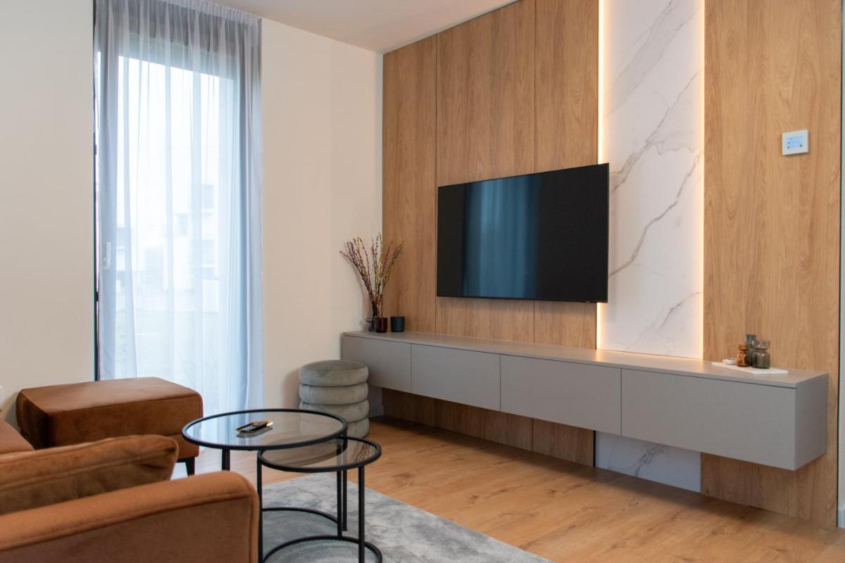 Image 5 of Chic Apartment