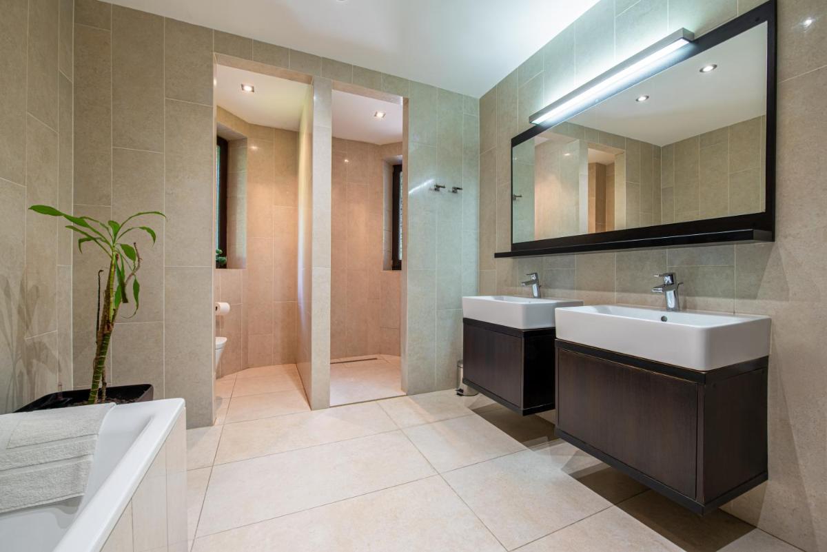 Image 3 of Chillgarden Apartments