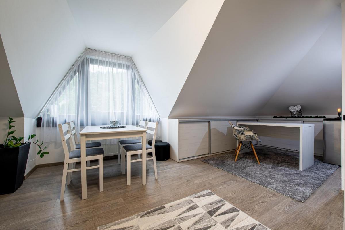 Image 4 of Chillgarden Apartments