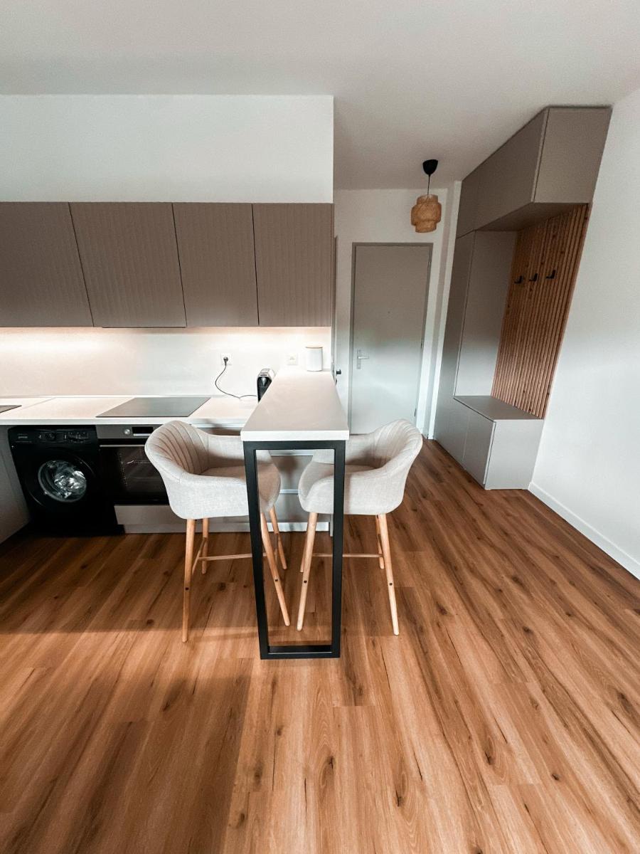 Image 3 of City Park Flat