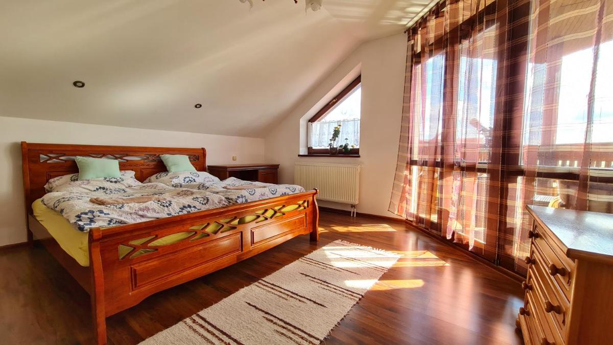 Image 4 of Clara Valis – Village House