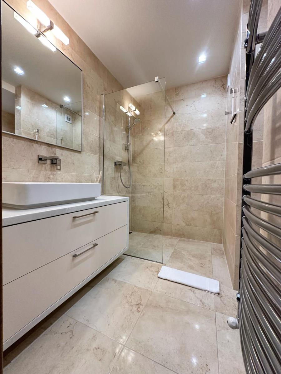 Image 4 of Comfy Stay Apartment