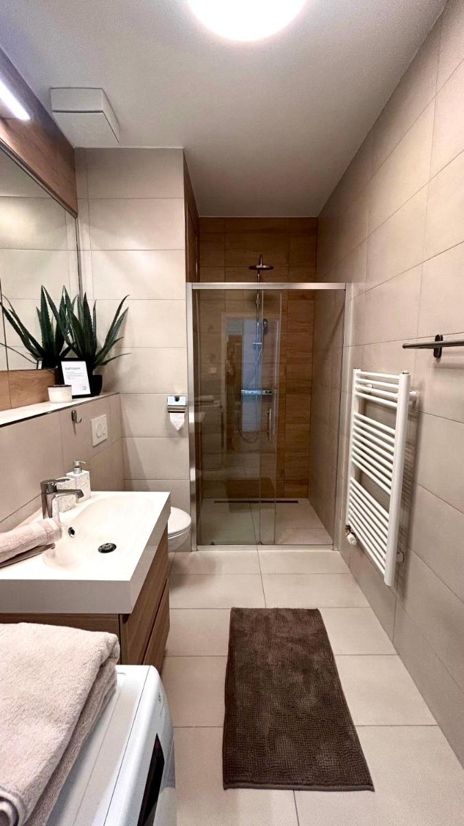 Image 3 of Comfy studio – private parking, smart check in, Netflix, Wifi