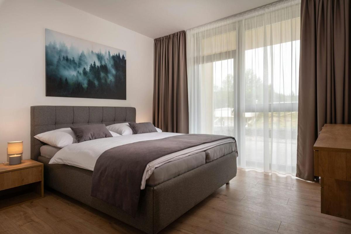 Image 3 of DaSus Luxury Tále