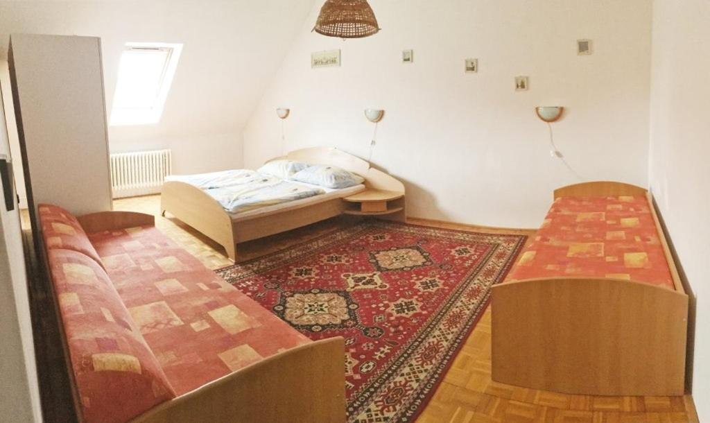 Image 1 of Dom pod zámkom