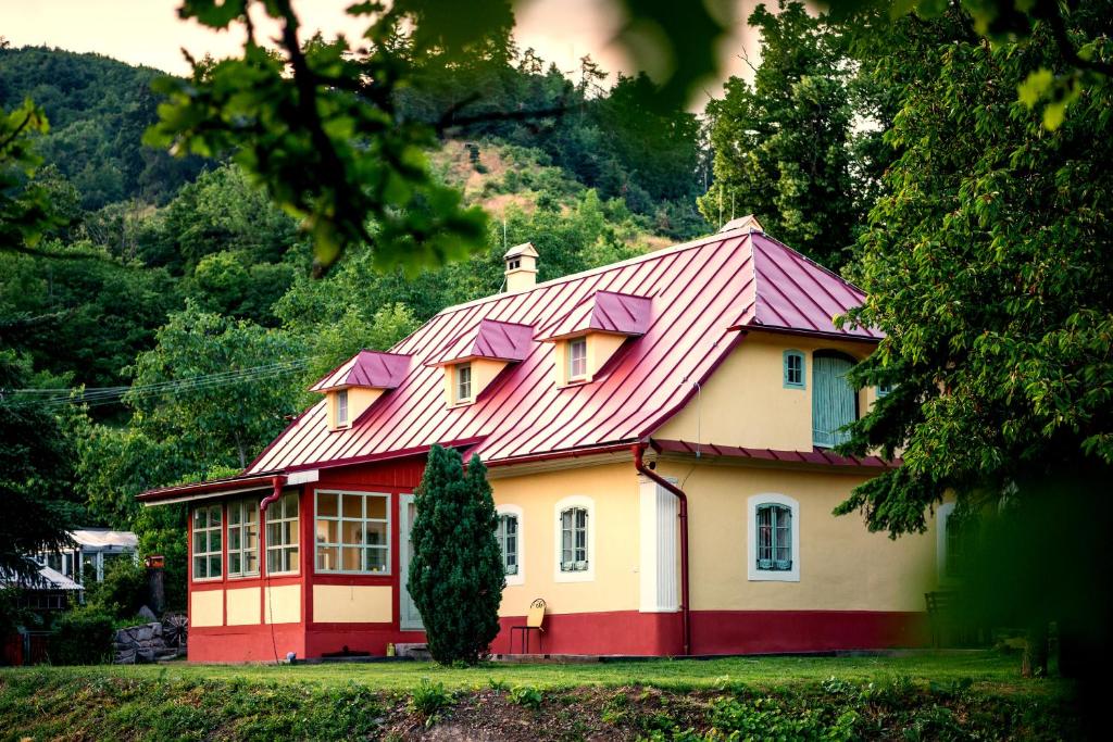 Image 1 of Domčok na Slnečnom Kopci