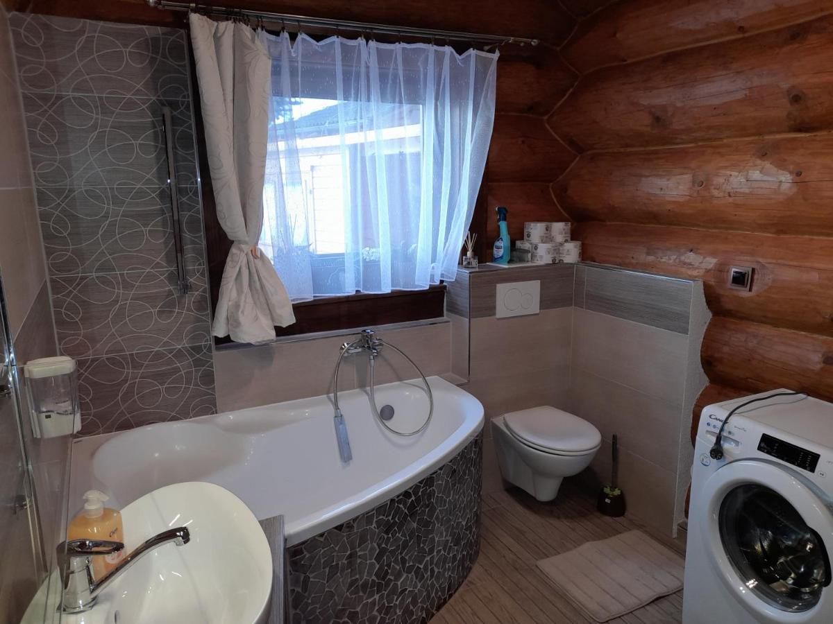 Image 2 of Drevenica MARKA beachfront cottage