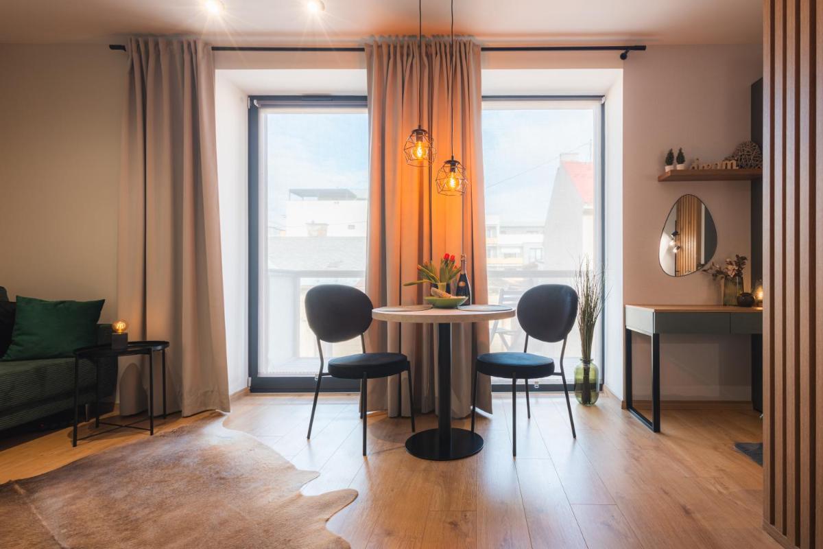 Image 4 of GREEN APARTMENT