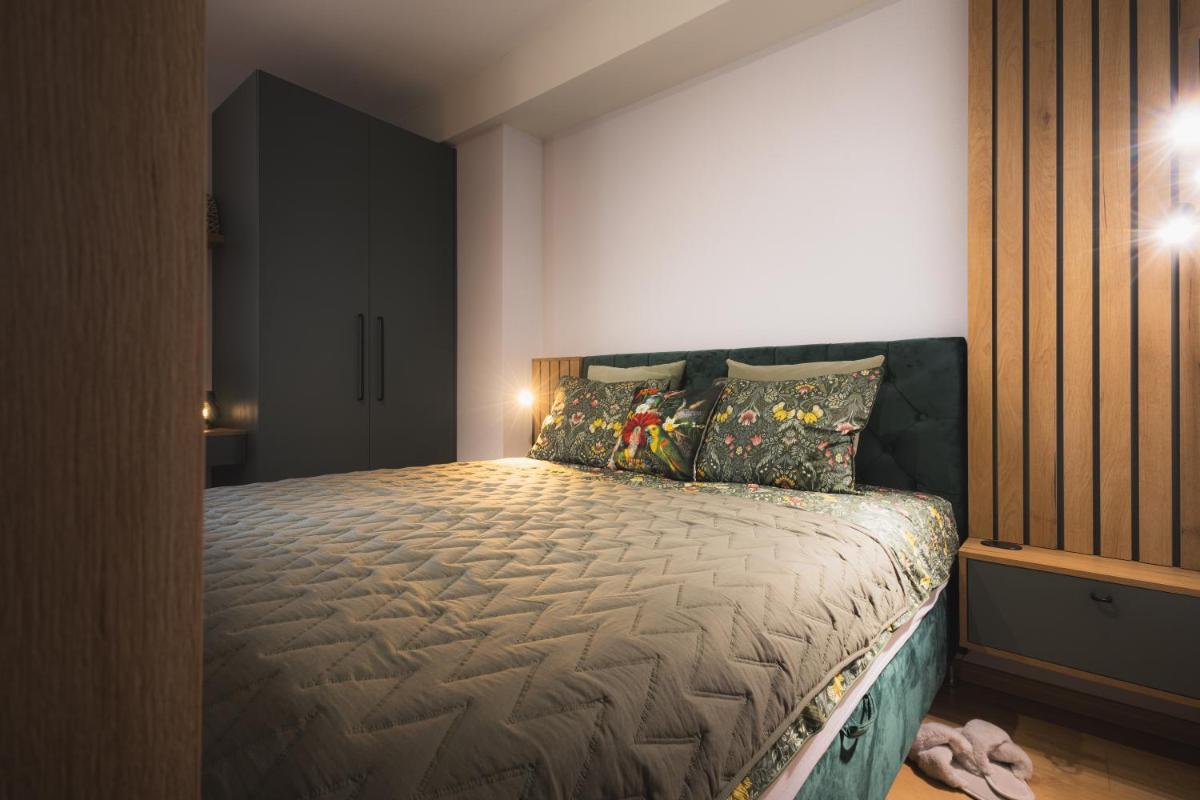 Image 2 of GREEN APARTMENT
