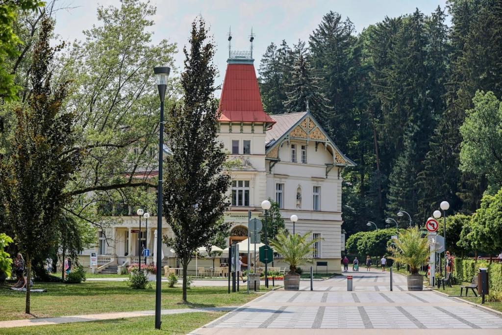 Image 1 of Garsonka – Luhačovice