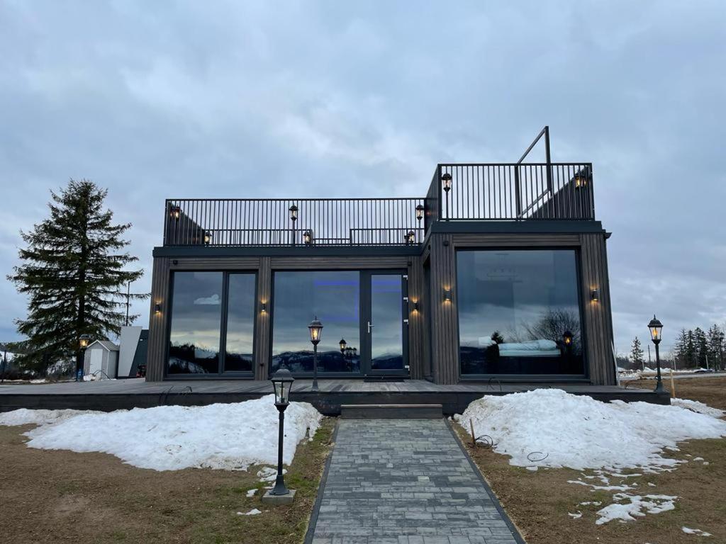 Image 5 of Gler house