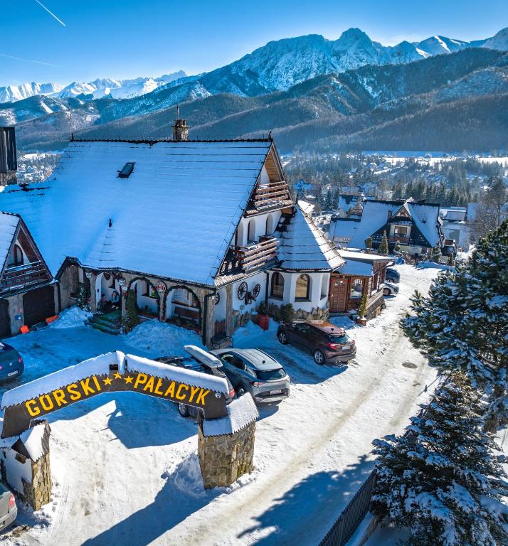 Image 1 of Górski Pałacyk Kompleks obiektów