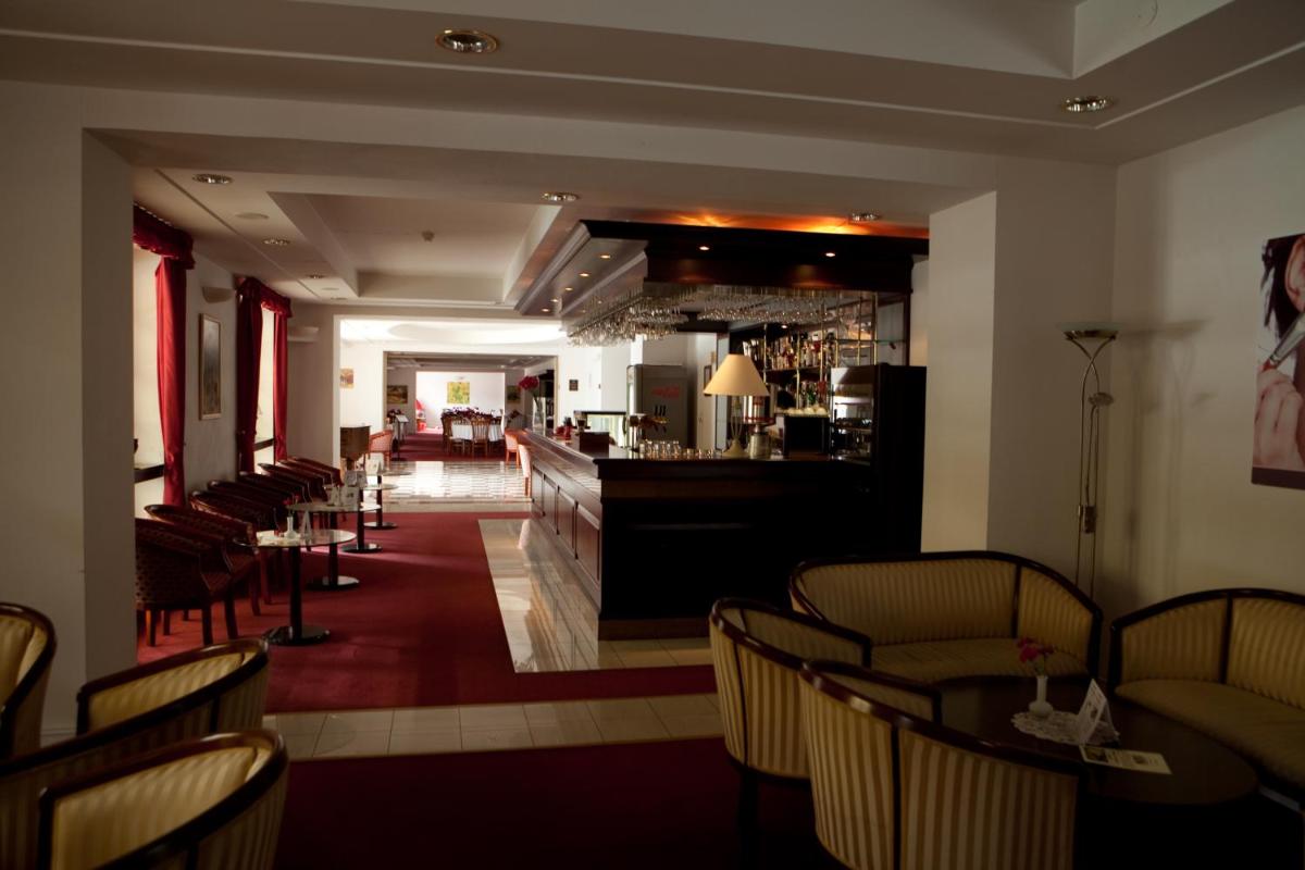 Image 5 of Grand Hotel Strand