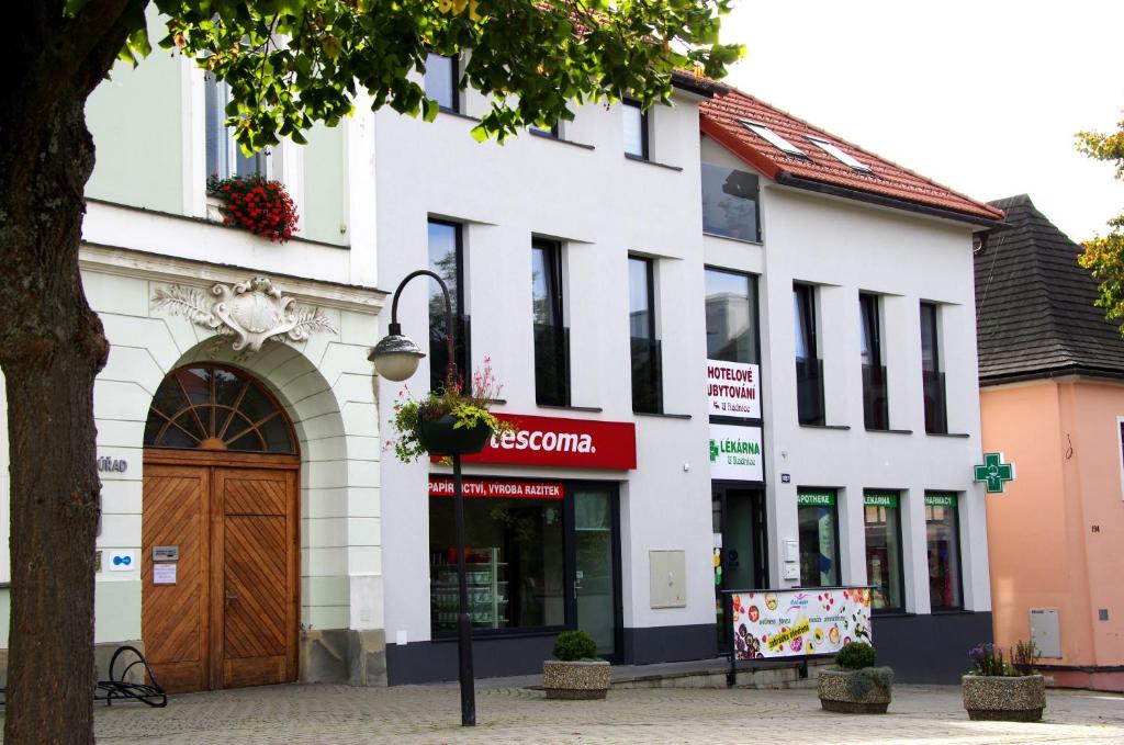 Image 1 of HOTELOVÉ UBYTOVÁNÍ U RADNICE