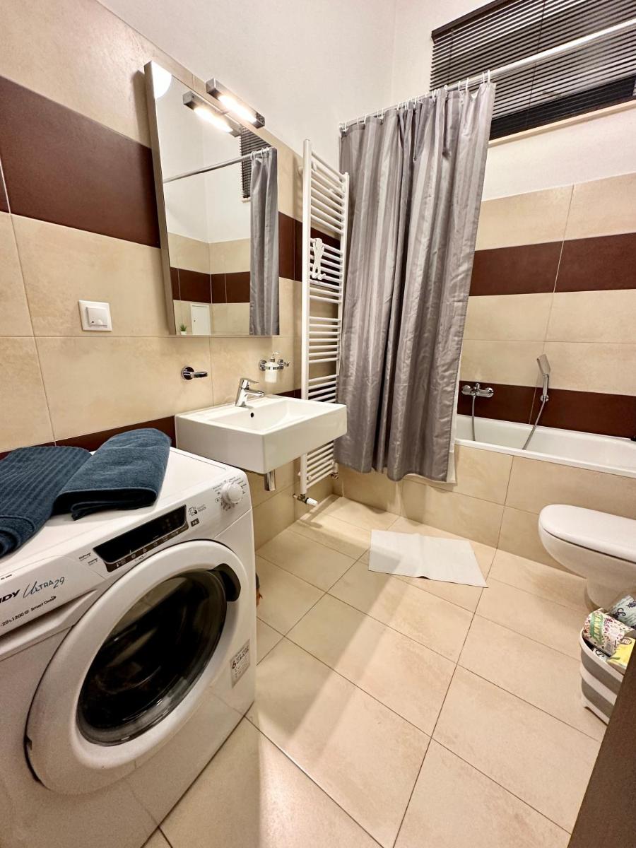 Image 3 of Home Away main square apartment