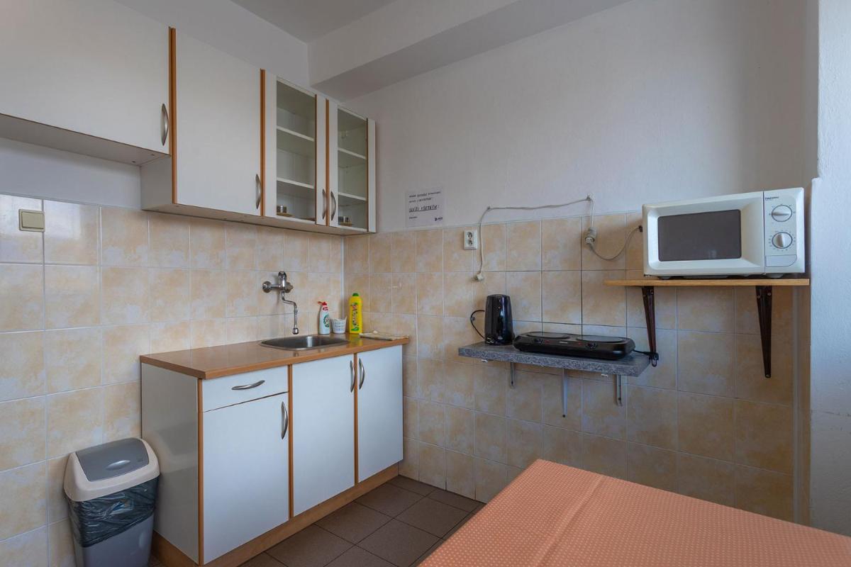Image 3 of Hostel Turist