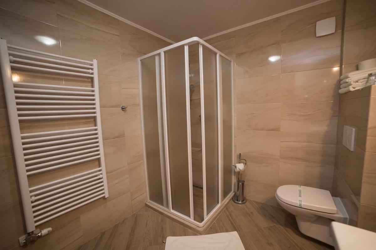 Image 3 of Hotel Alfa
