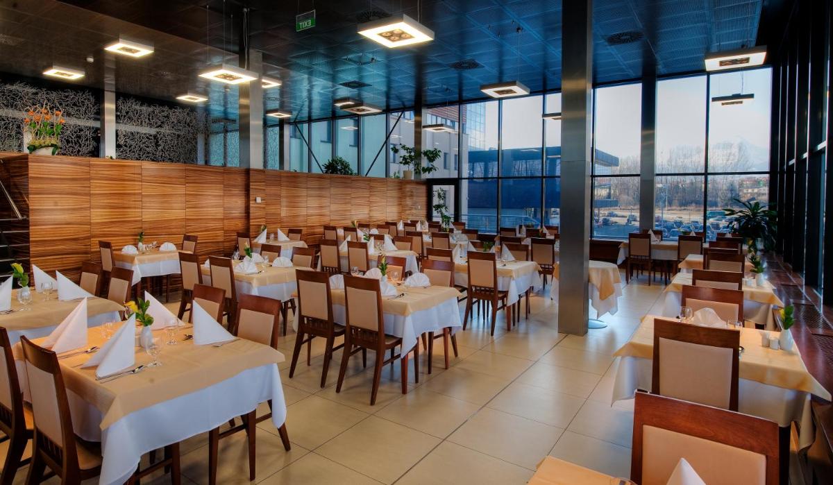 Image 5 of Hotel AquaCity Seasons