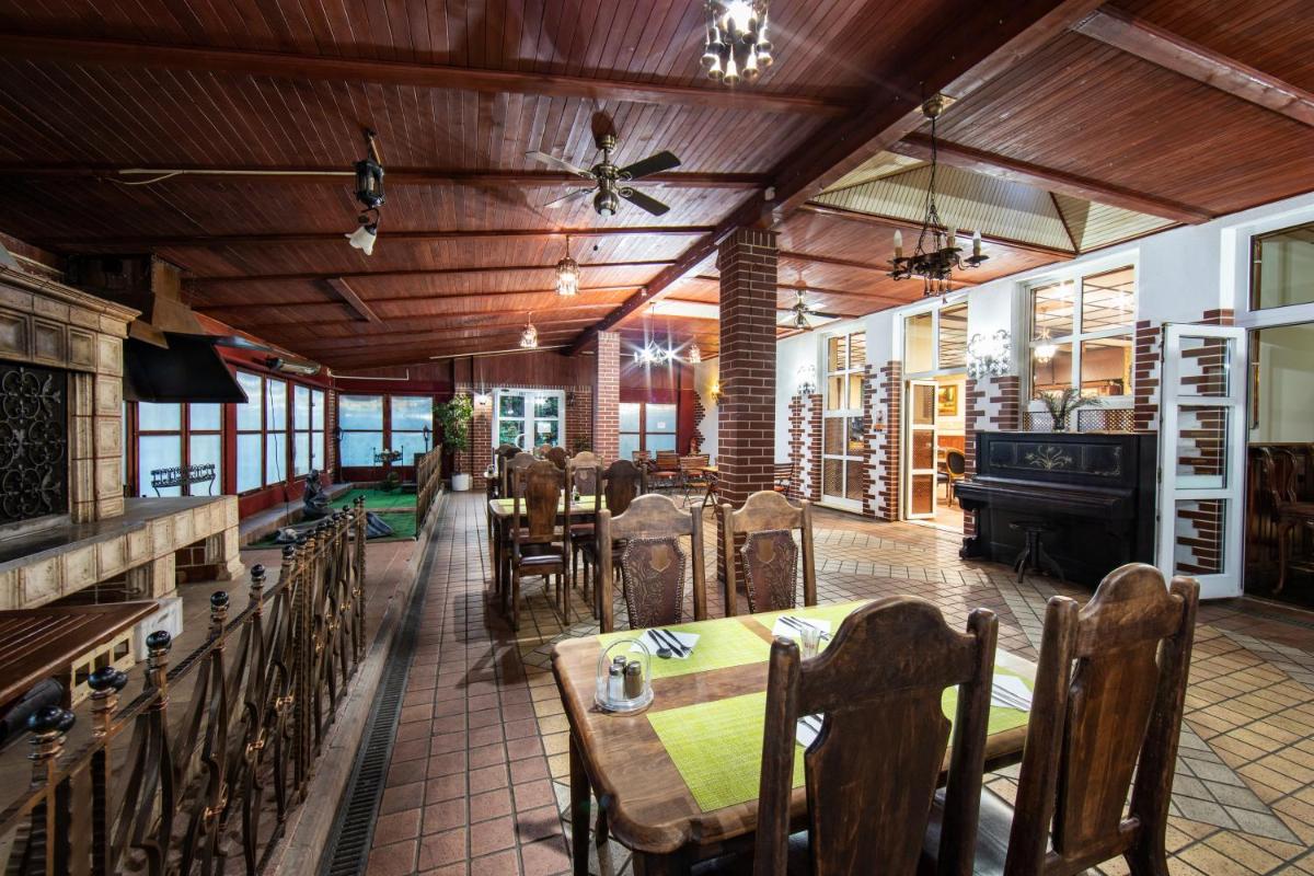 Image 4 of Hotel Armales
