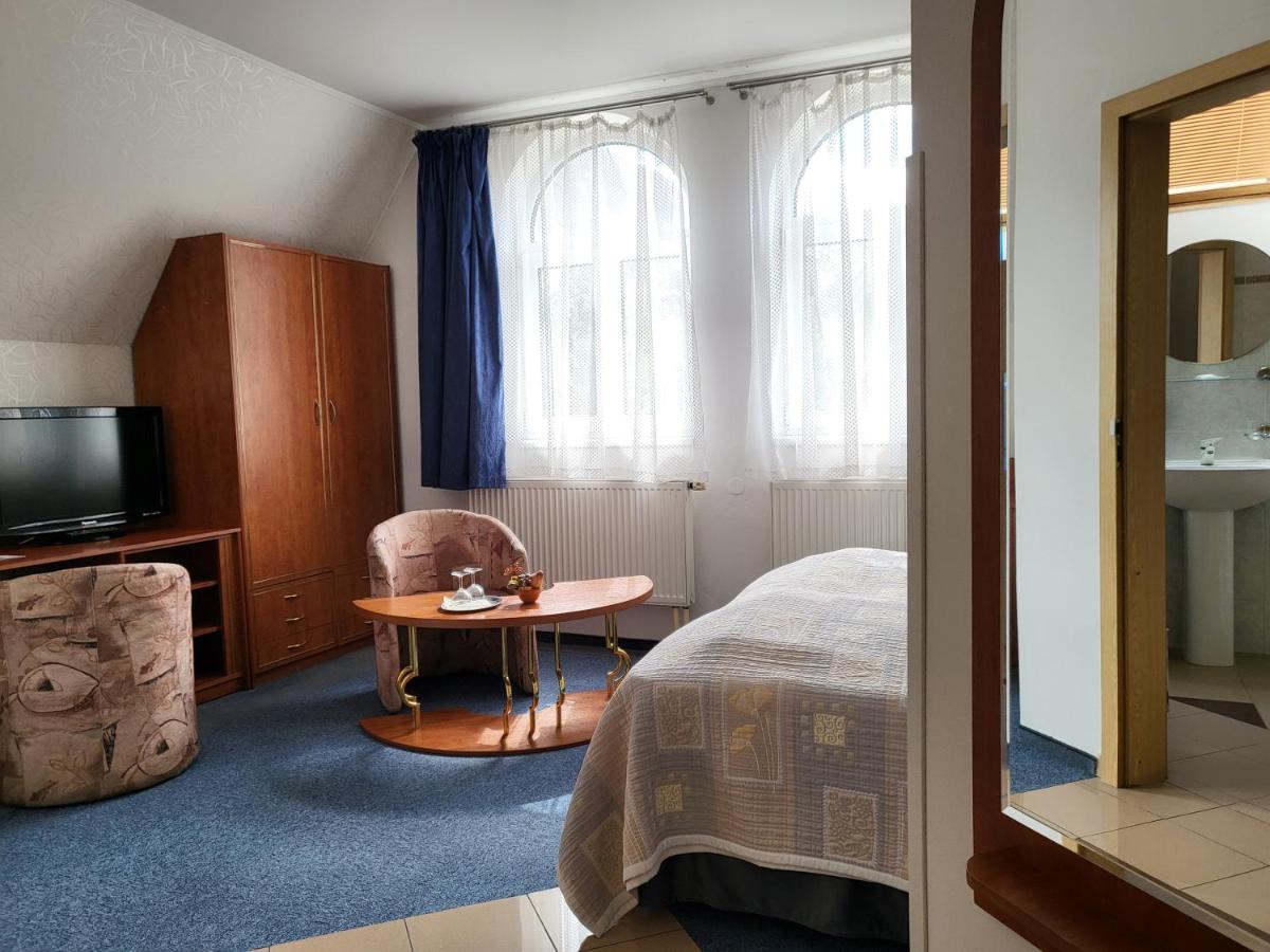 Image 2 of Hotel Margit