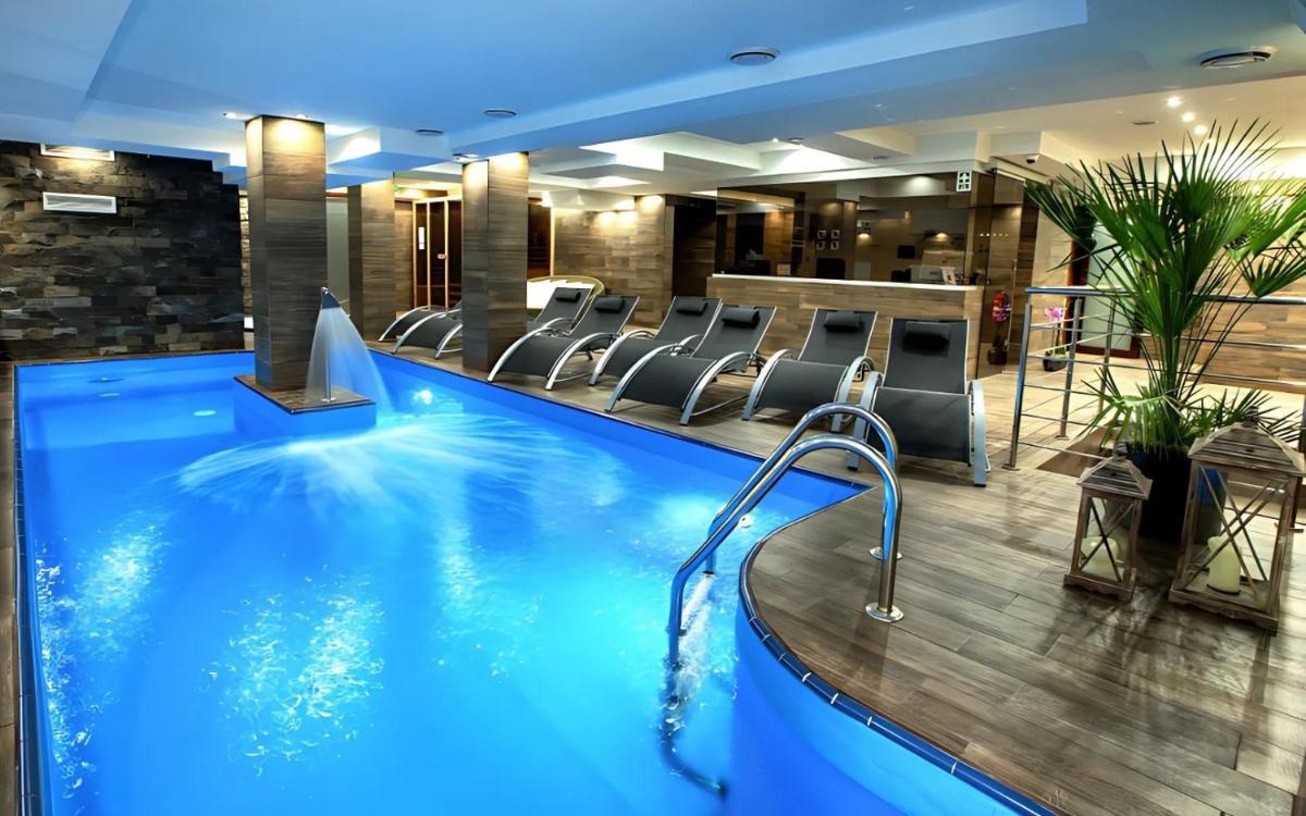 Image 2 of Hotel Pieris