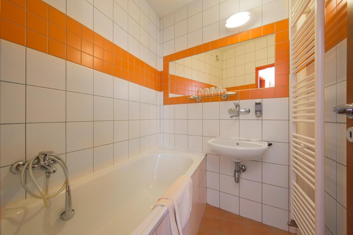 Image 3 of Hotel SOREA SNP