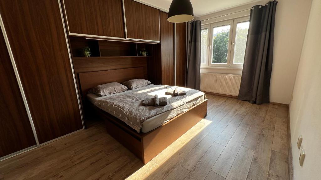 Image 1 of Industrial Apartment I 24hr Self Check-in I Free Parking & Coffee