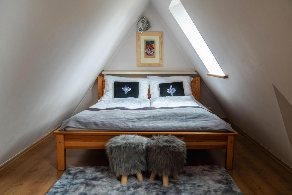 Image 2 of Kameralny Apartament Chateau Karpielówka Kościelisko z widokiem i wlasnym garażem